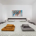 By Interhome Nijvice